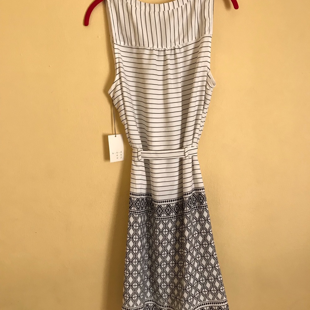 Two toned patterned dress - Picture 3 of 3